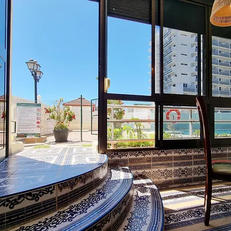 Tinoko Apartament In La Carihuela Beach Torremolinos Exterior photo